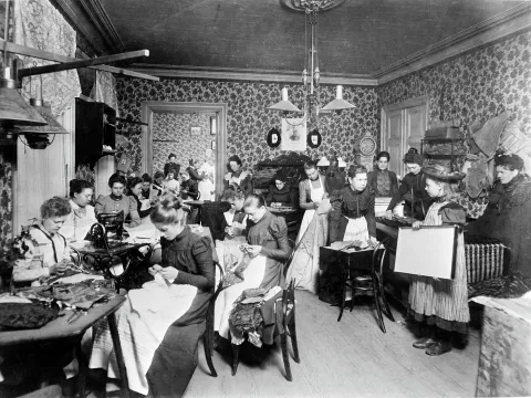 Sömmerskor i Augusta Lundins syateljé